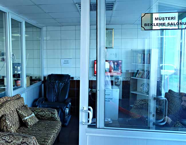 Ak dizel bekleme yeri Ak dizel bekleme yeri